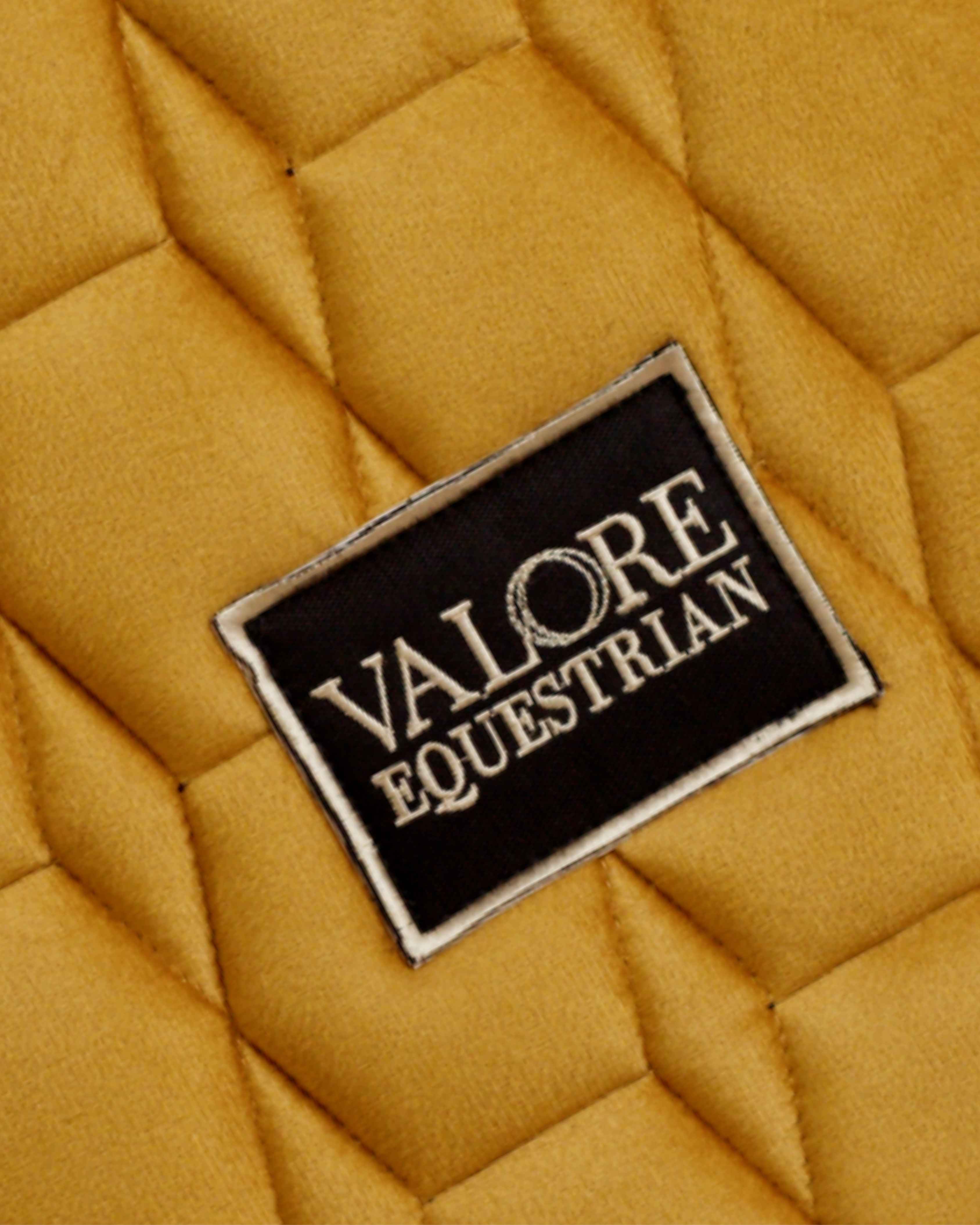 Golden Meadow Velvet Valore Dressage Wither Relief Saddle Pad – Anatomical Saddle Pad for Comfort and Freedom