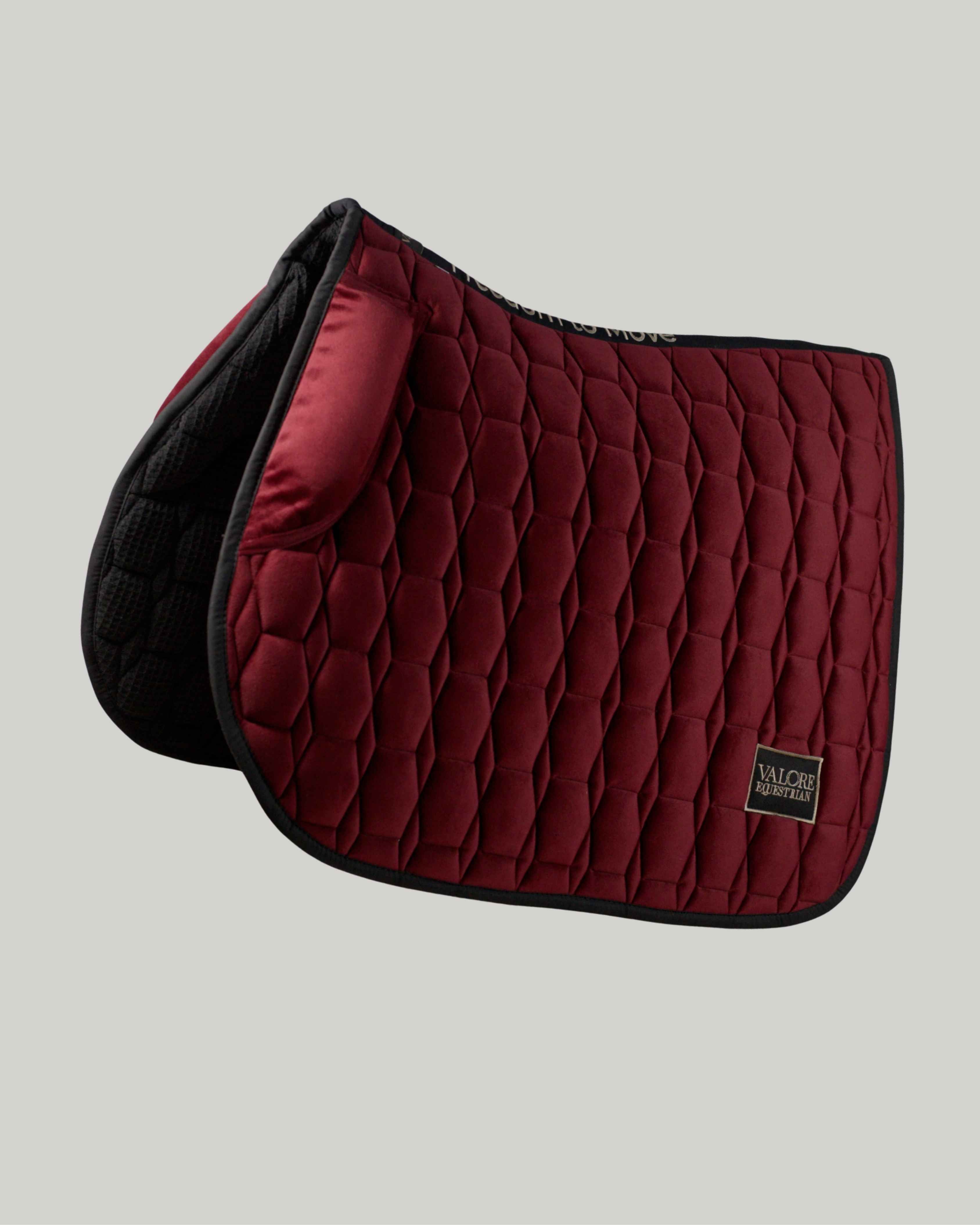 Bordeaux Profond Velvet Valore Jumping Wither Relief Saddle Pad – Anatomical Saddle Pad for Comfort and Freedom