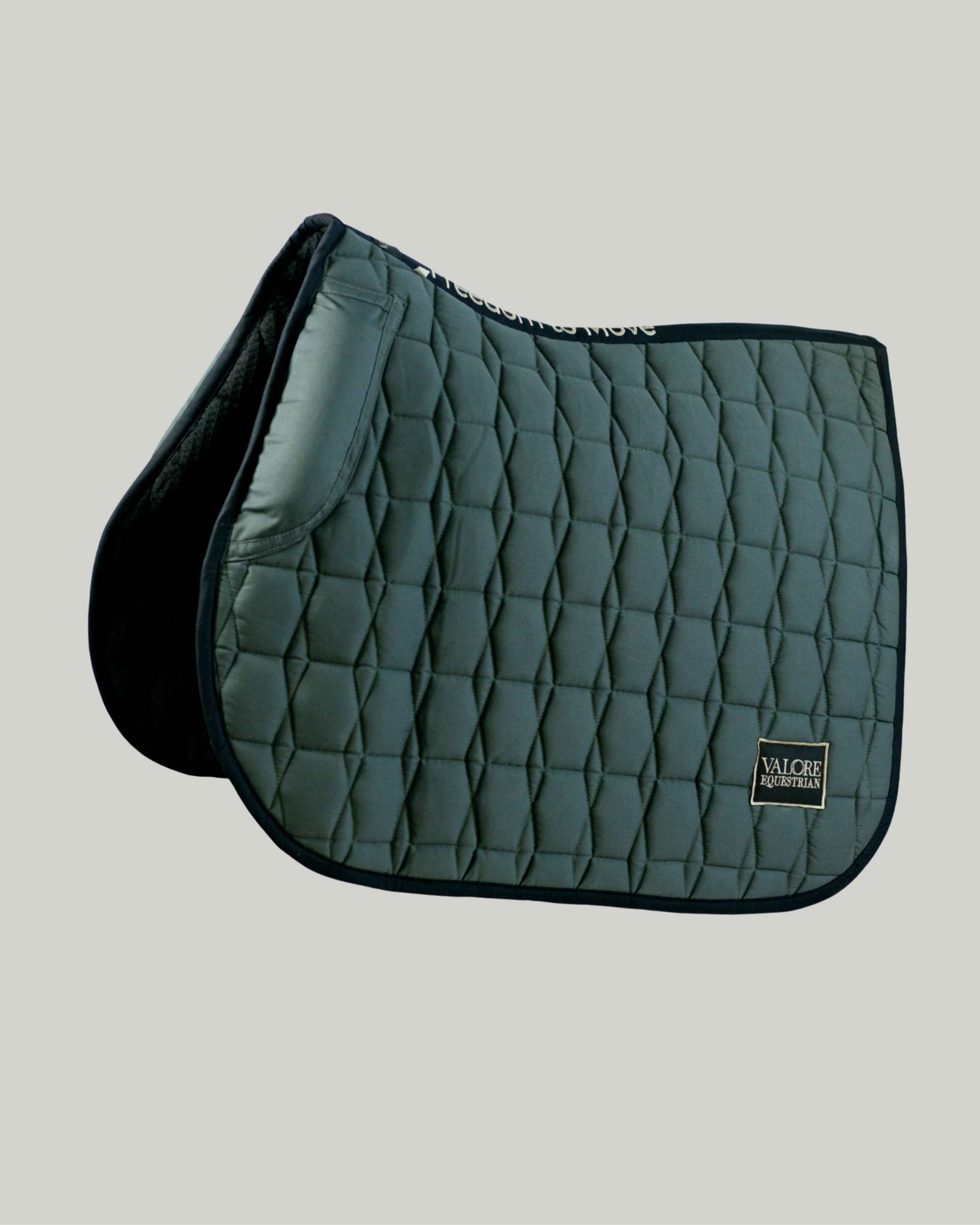 Slate Forest Cotton Valore Jumping Wither Relief Saddle Pad – Anatomical Saddle Pad for Comfort and Freedom