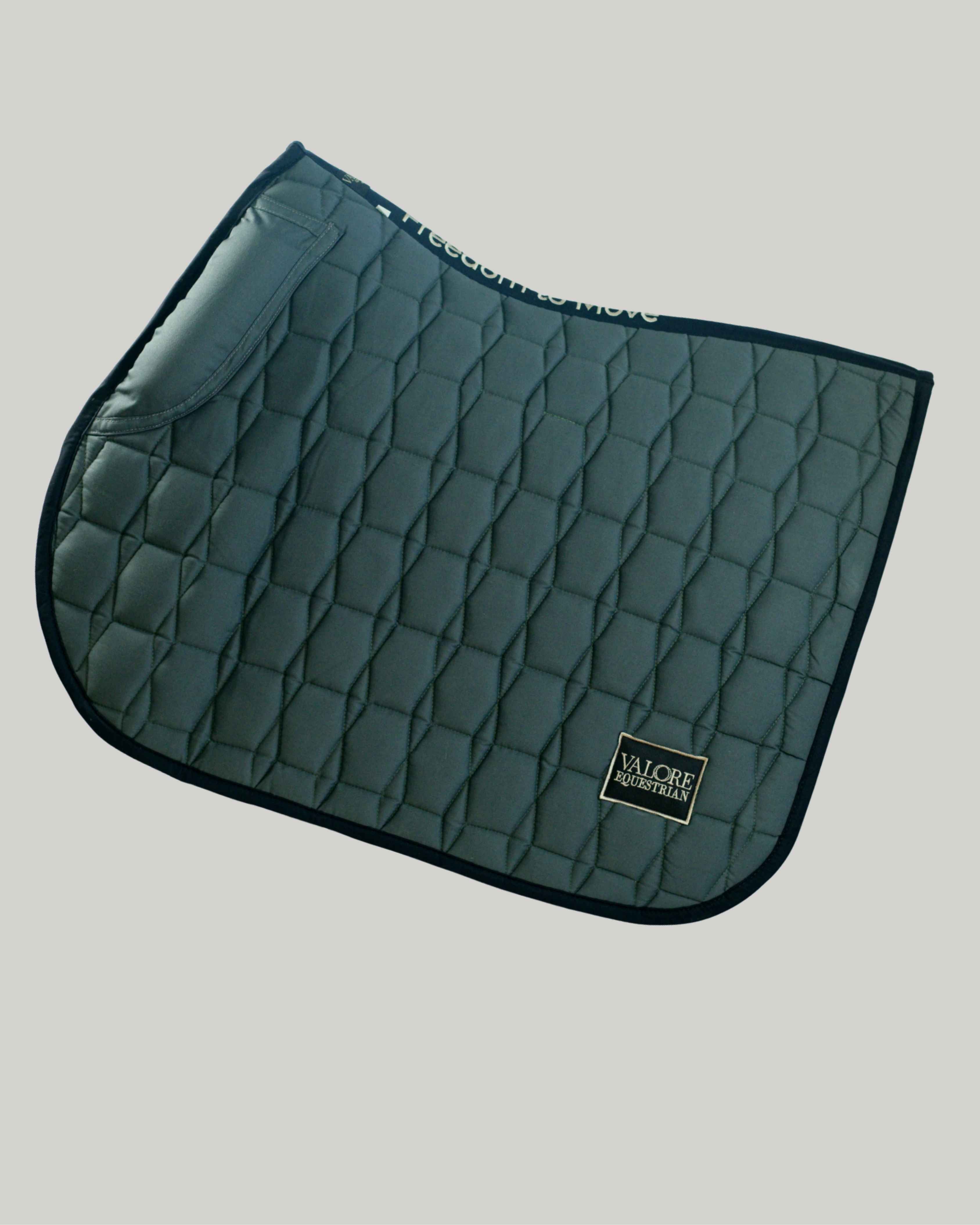Slate Forest Cotton Valore Jumping Wither Relief Saddle Pad – Anatomical Saddle Pad for Comfort and Freedom