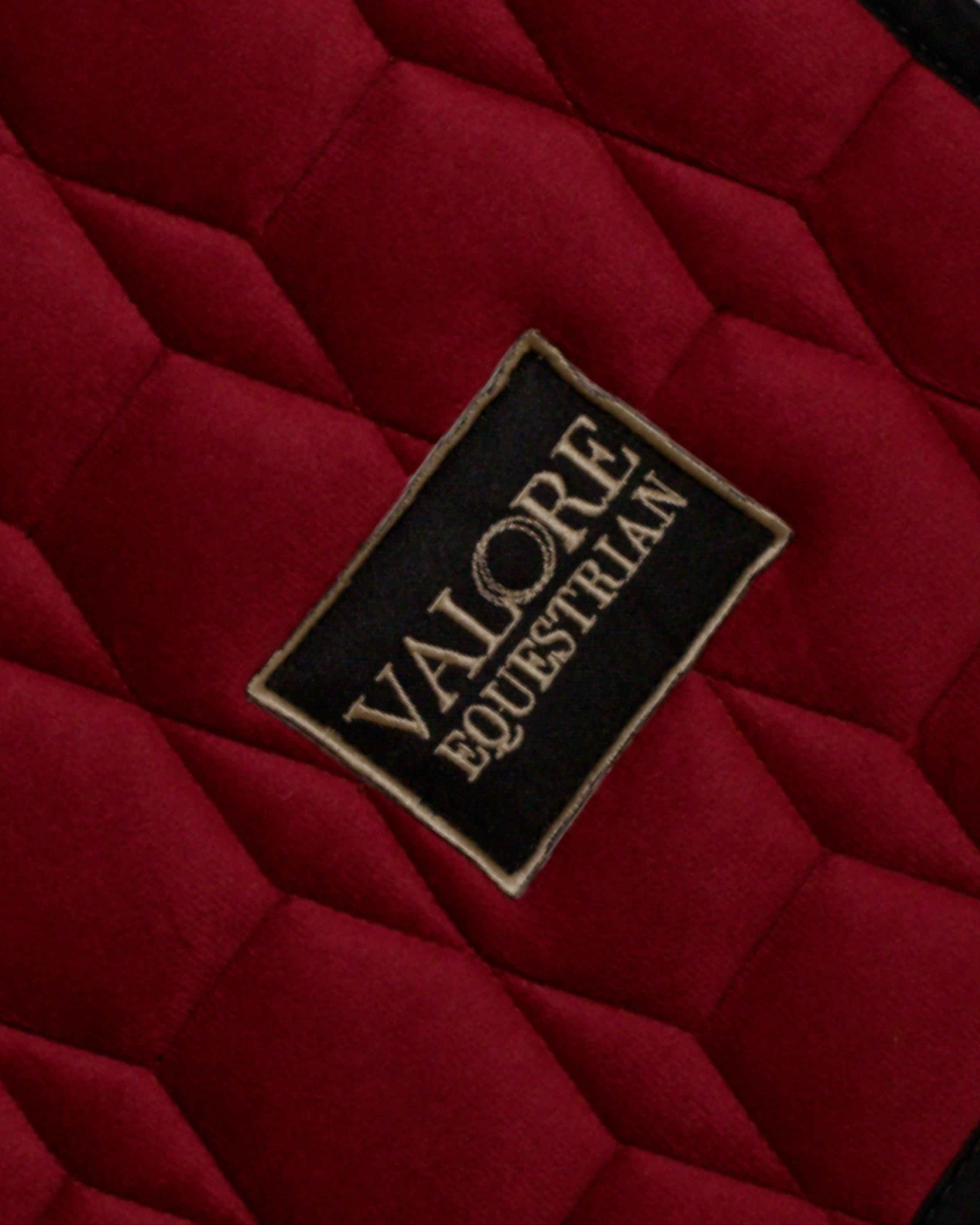Rouge Grenat Velvet Valore Dressage Wither Relief Saddle Pad – Anatomical Saddle Pad for Comfort and Freedom